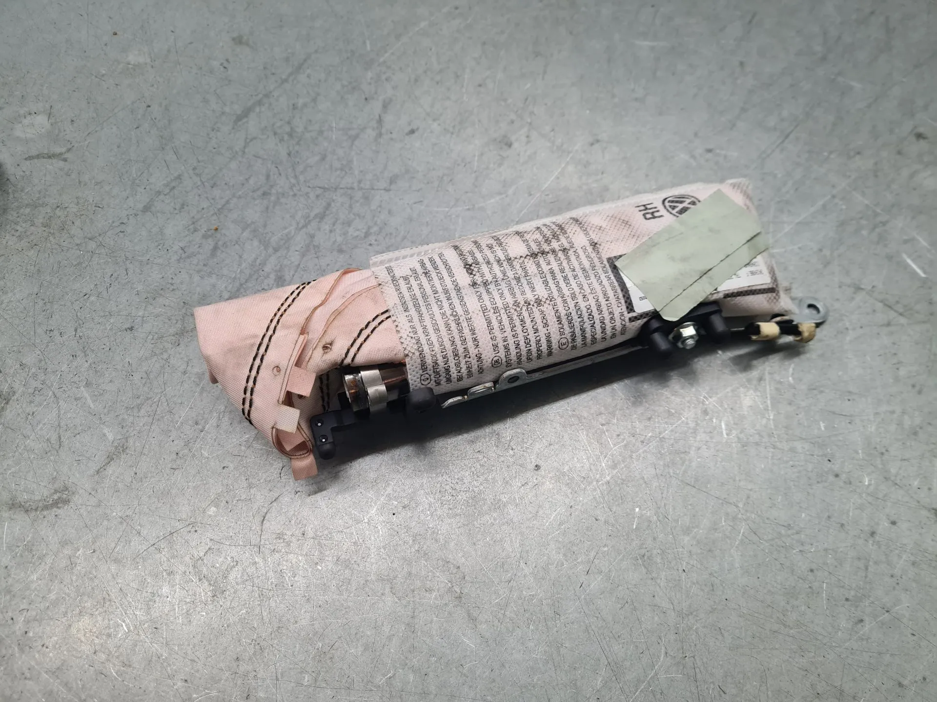 Right Seat Airbag VOLKSWAGEN Golf VII (5G1, BQ1, BE1, BE2) Imagem-1