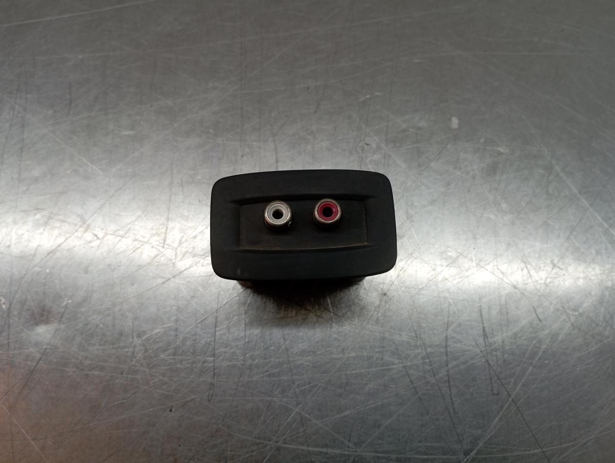 Módulo USB / AUX / IPOD RENAULT Master III Chassis (EV/HV/UV)