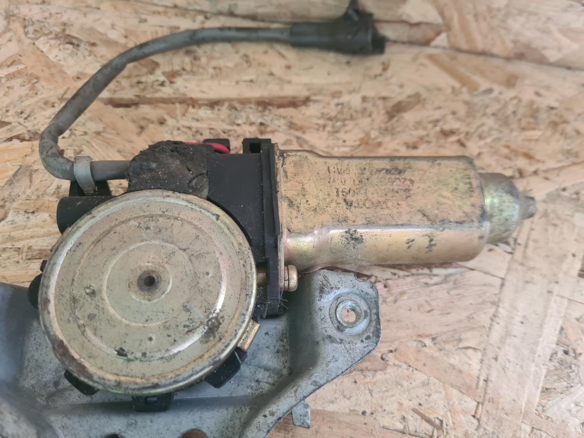 Lève-vitre arrière Droite TOYOTA Corolla Sedan (_E11_) Imagem-1