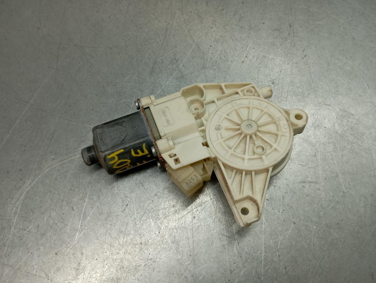 Moteur lève-vitre avant gauche MERCEDES-BENZ Classe C (W204)