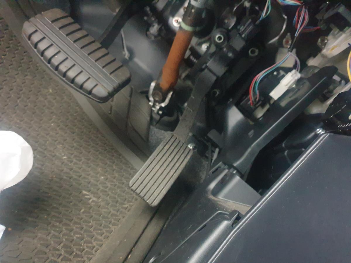 Pédale d'accélérateur MITSUBISHI i EV (HA_)