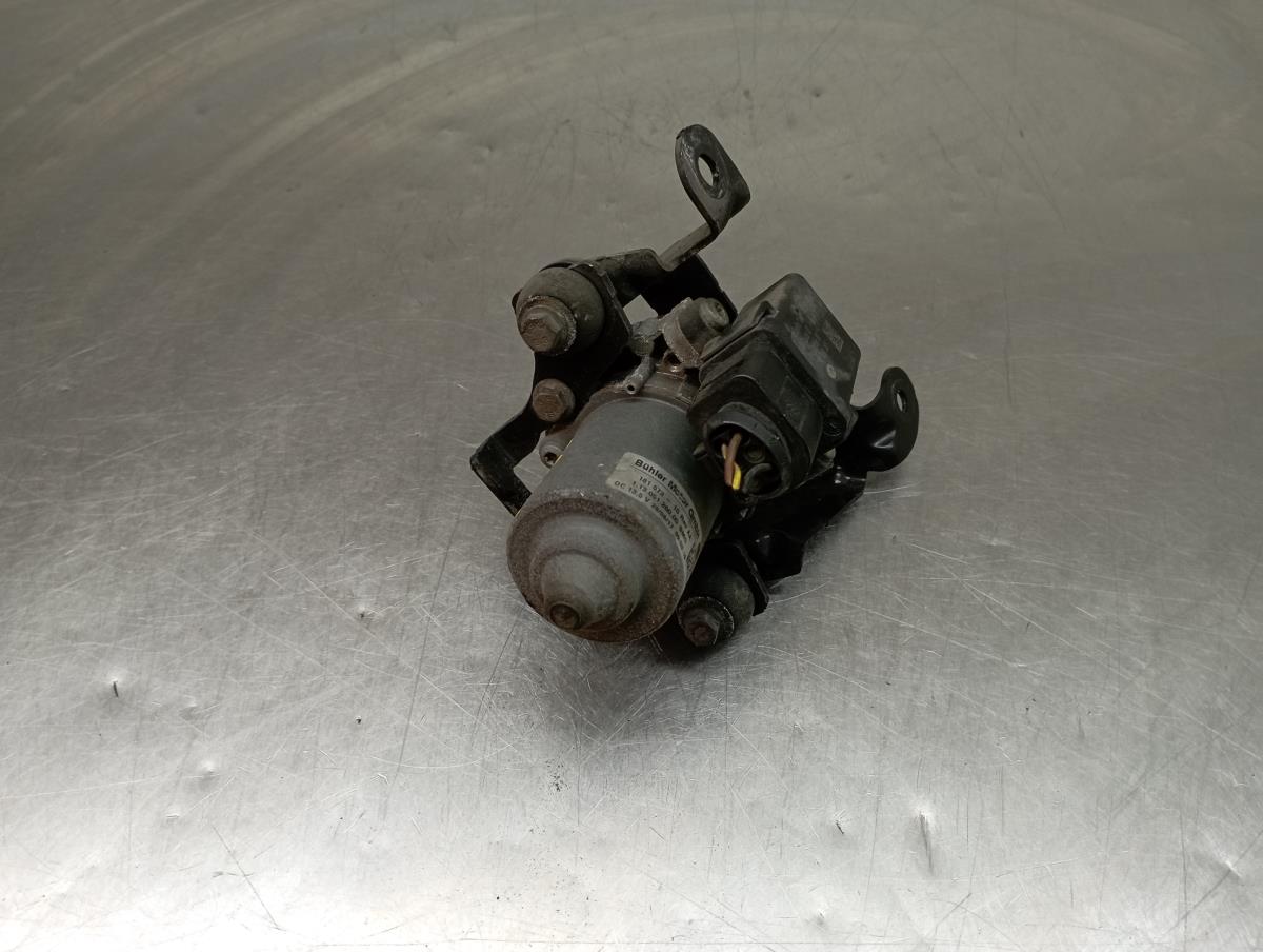 Bomba Auxiliar VOLKSWAGEN Polo (AW1)