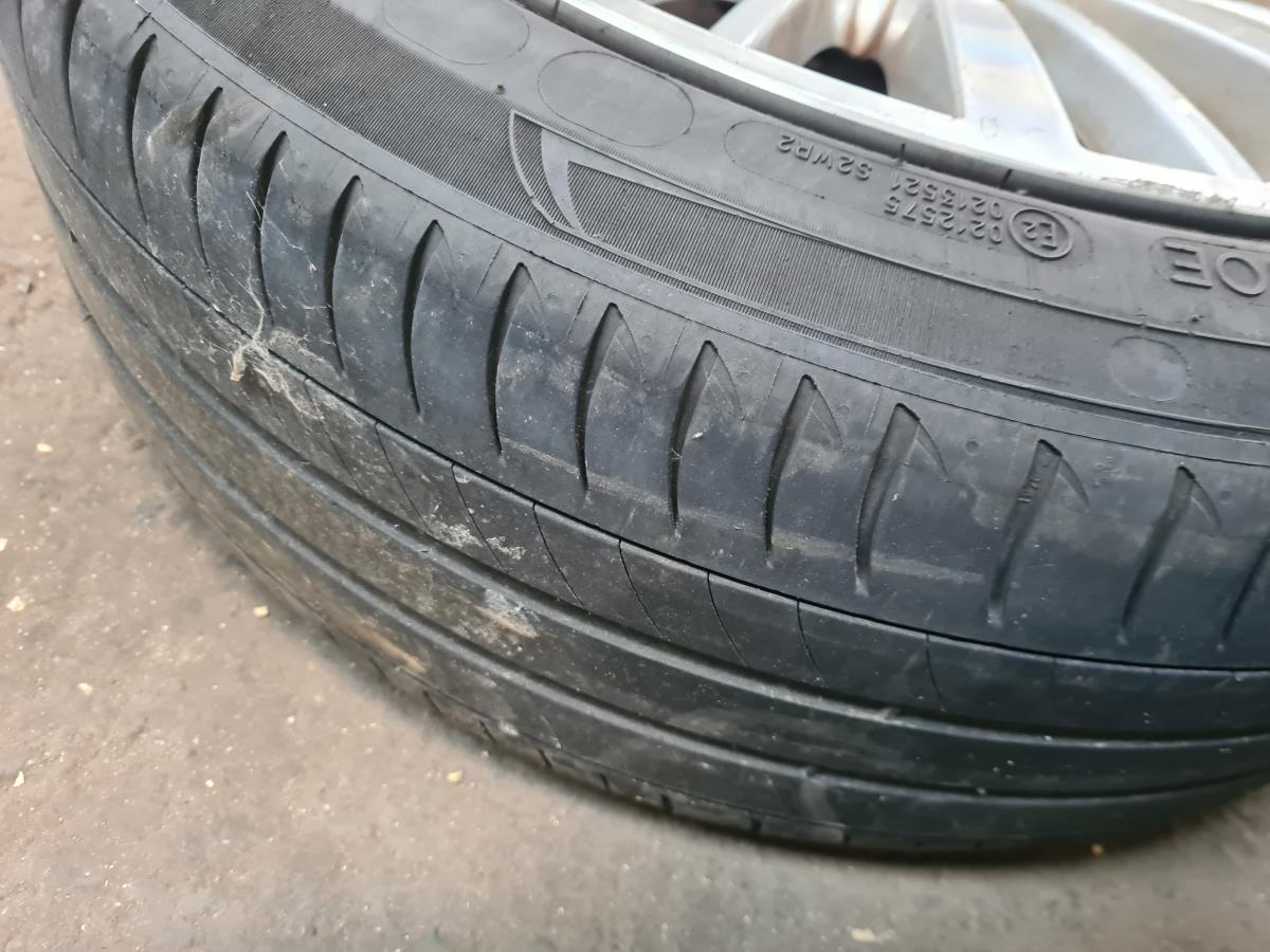 Pneu BMW 4 Gran Coupe (F36) Imagem-1