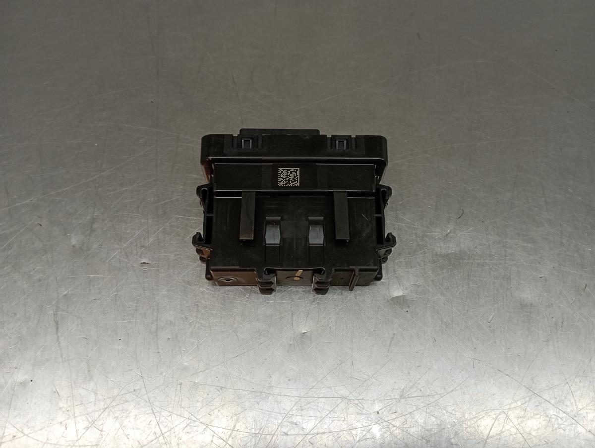 Module passerelle / gateway DACIA Sandero III Imagem-2