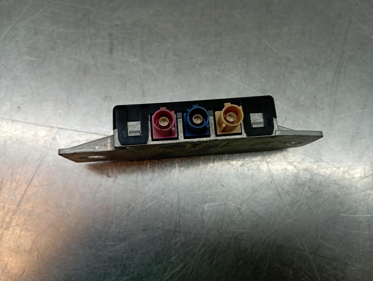 Antenna Amplifier JAGUAR XE (X760) Imagem-1