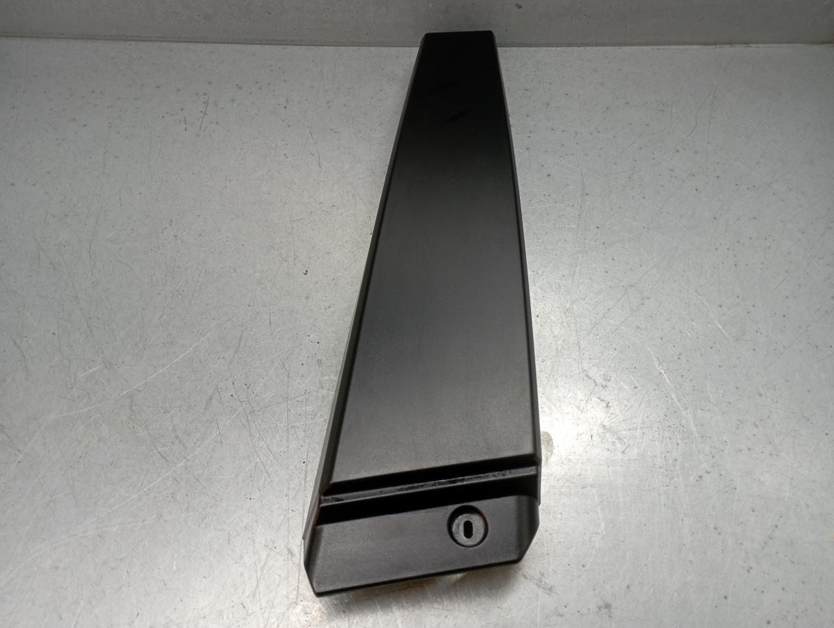 Friso Embelezador Esq Pilar/Porta DACIA Sandero III