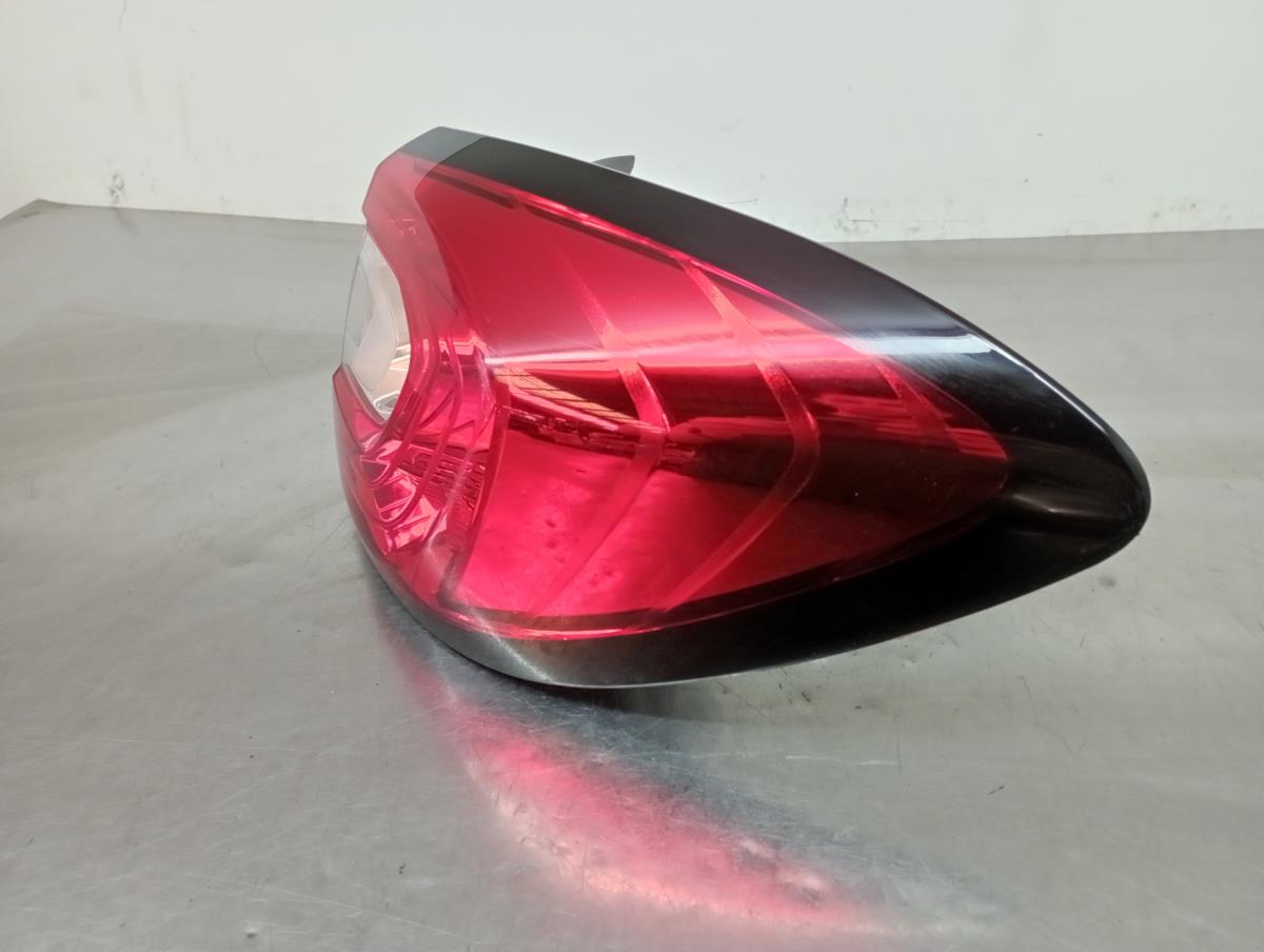 Right Tail light RENAULT Captur (J5_) Imagem-1