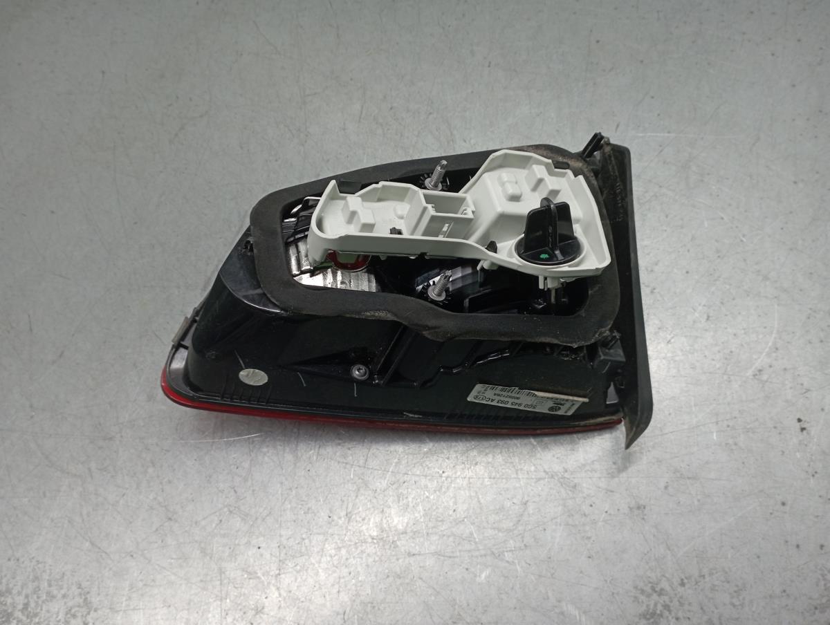 Left Tailgate light  VOLKSWAGEN Golf VII (5G1, BQ1, BE1, BE2) Imagem-2