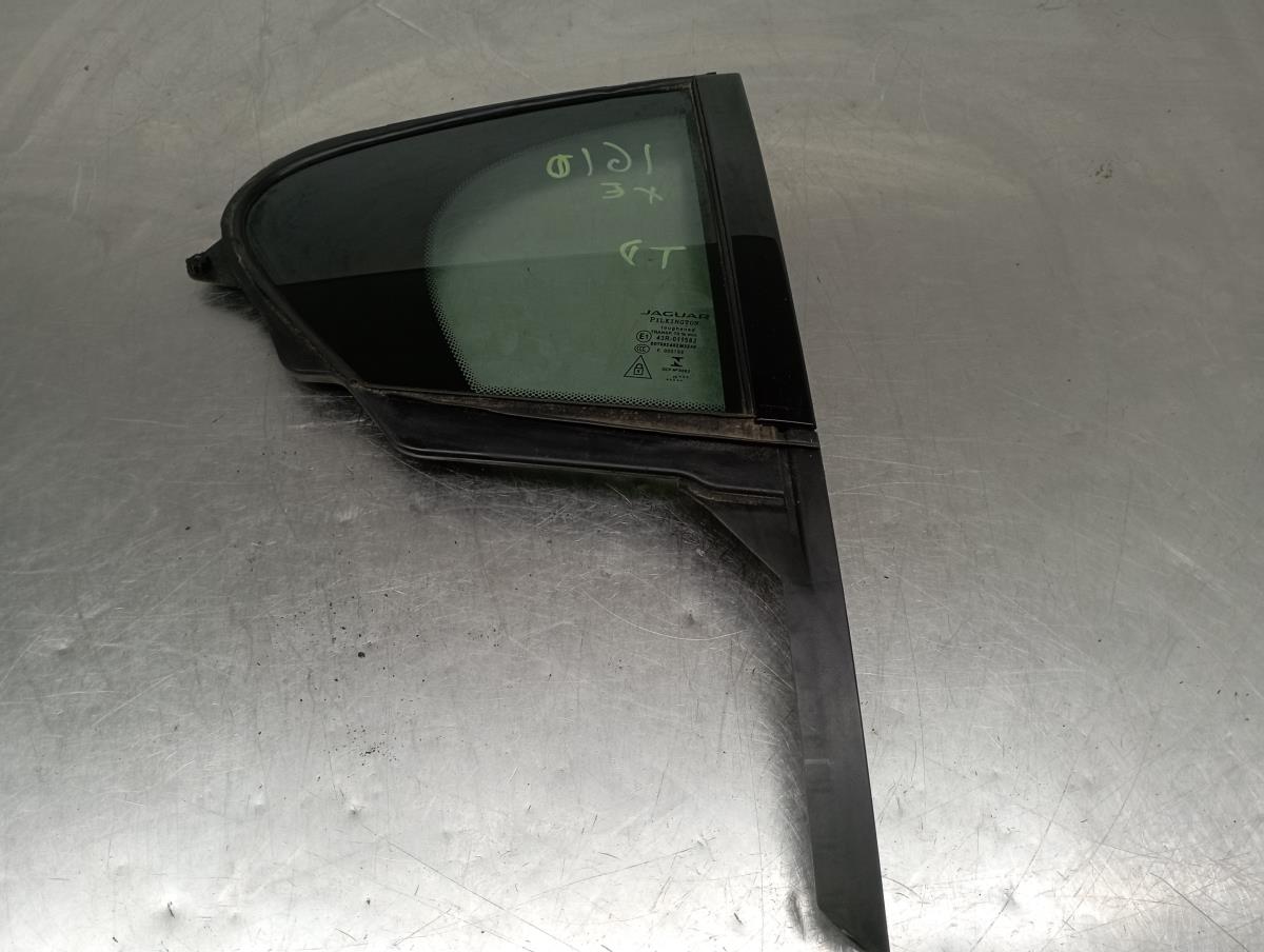 Vidro triangular da porta trás direito JAGUAR XE (X760)