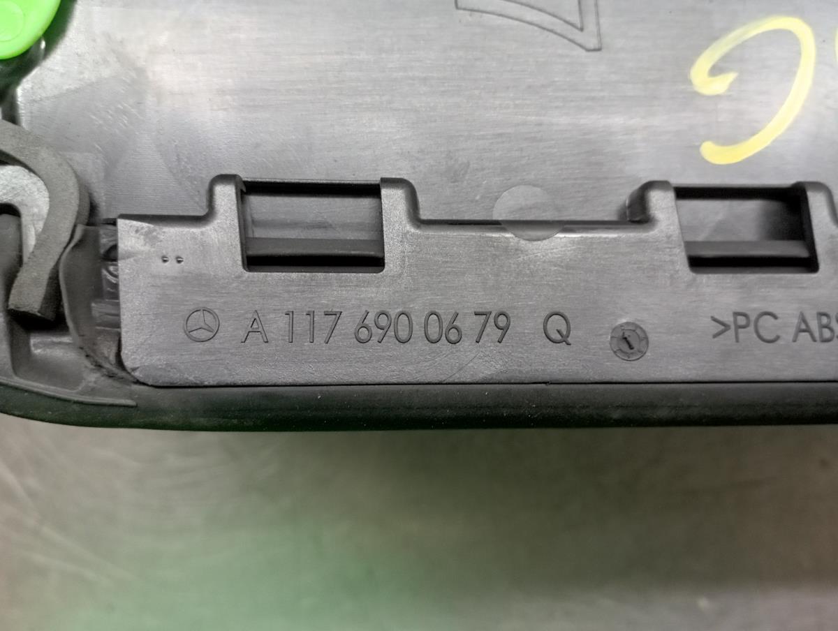 Friso Embelezador Dto Pilar/Porta MERCEDES-BENZ CLA Shooting Brake (X117) Imagem-5