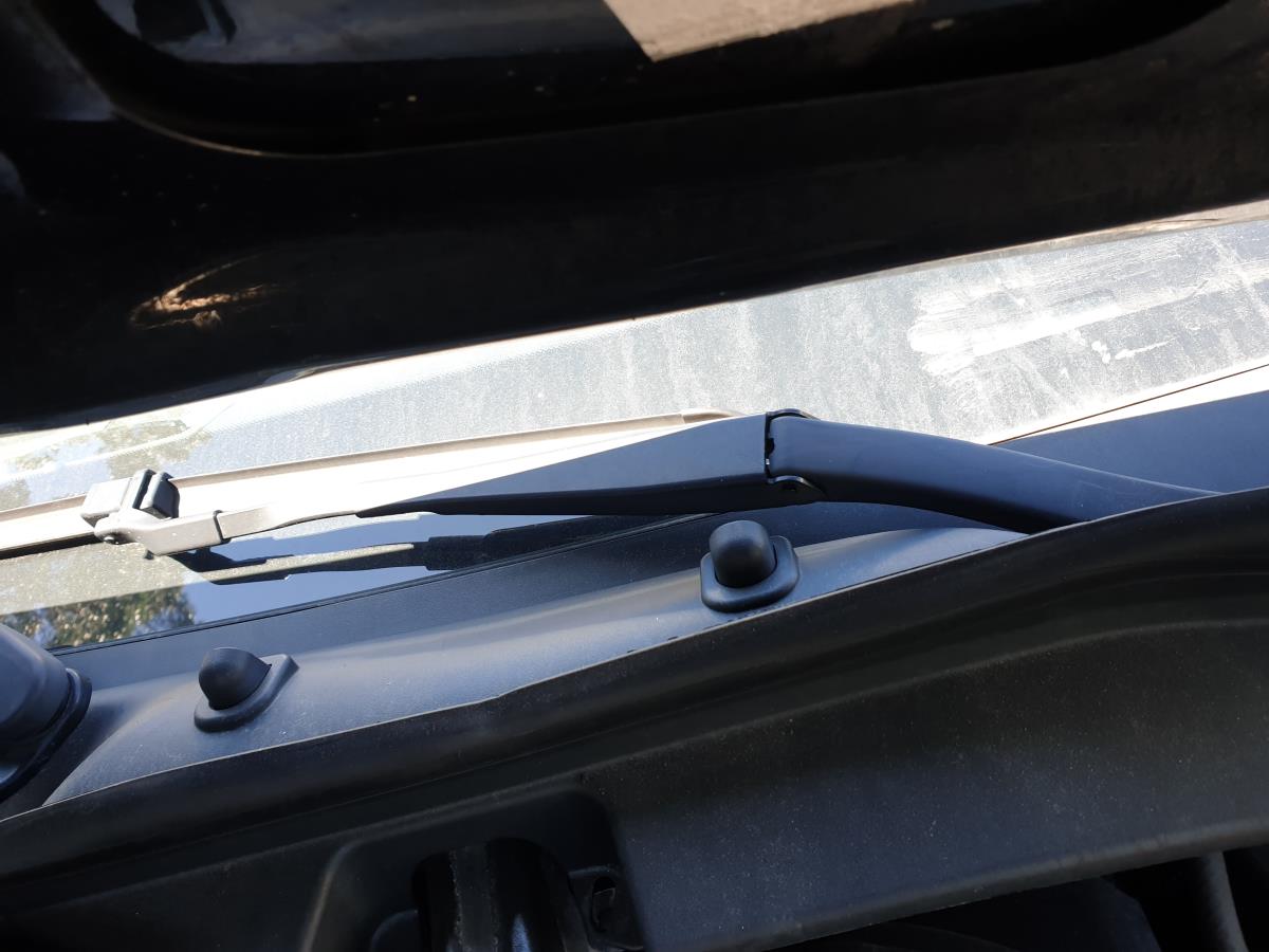 Haste / braço de escova limpa vidros frente esquerda MERCEDES-BENZ Classe E (W212)