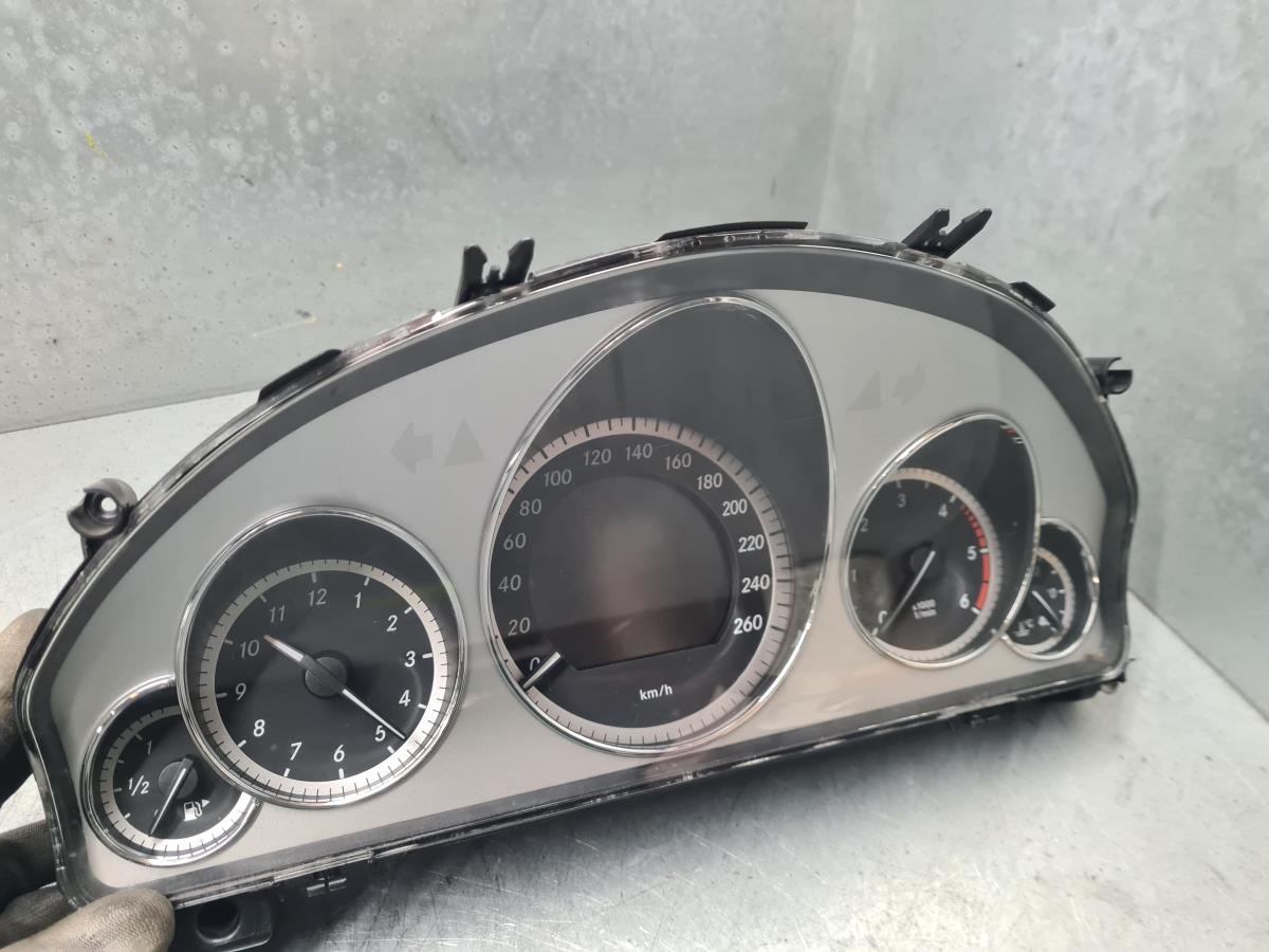 Quadrante / painel de instrumentos MERCEDES-BENZ Classe E (W212) Imagem-1
