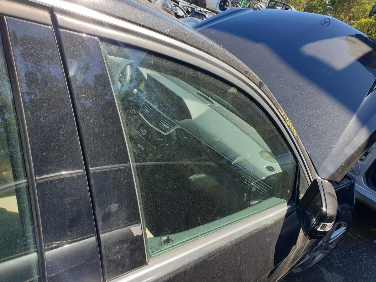 Vidrio puerta Delantero Derecho MERCEDES-BENZ Classe E (W212)