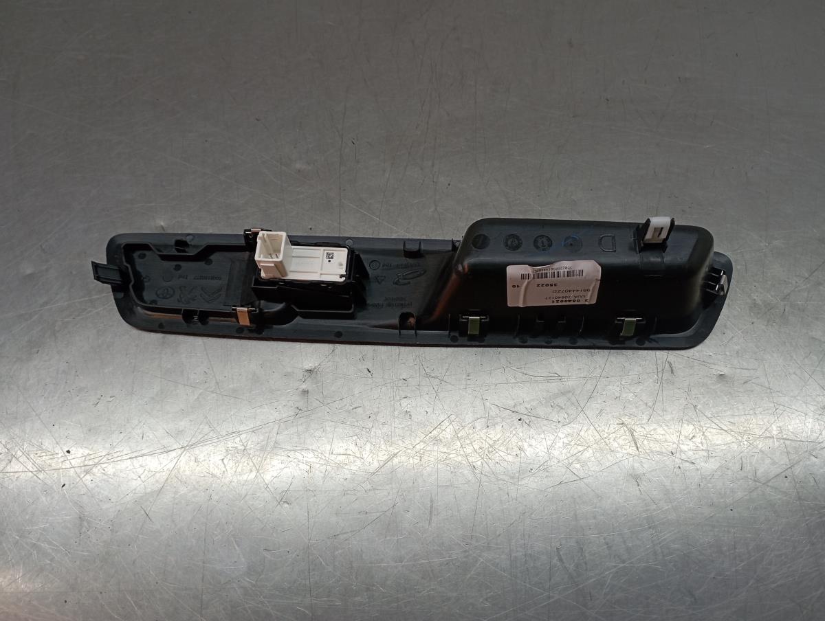 Mando / interruptor elevalunas delantero derecho TOYOTA ProAce (MDZ_) Imagem-2