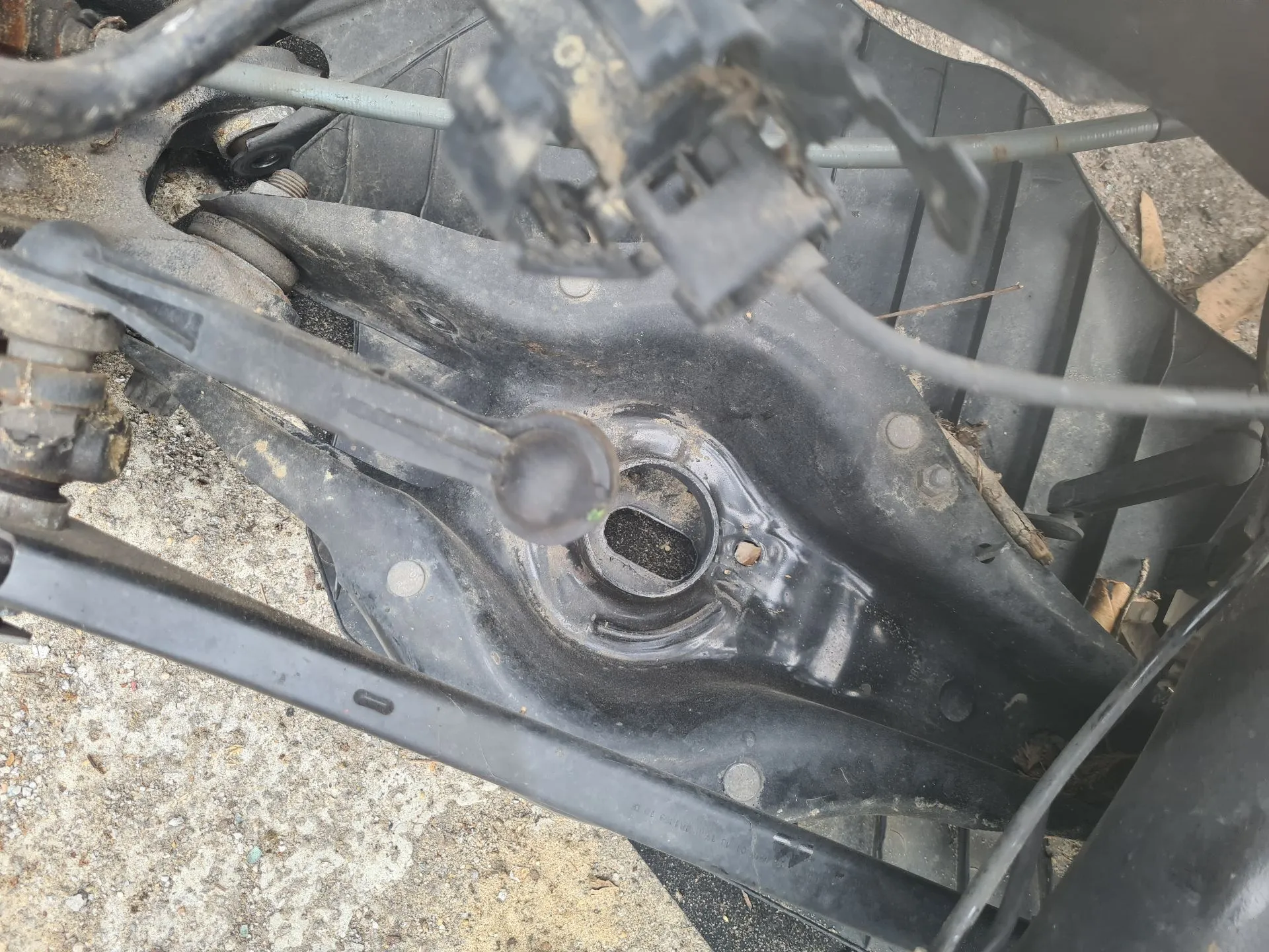 Brazo suspensión trasero izquierdo BMW 1 (F20)