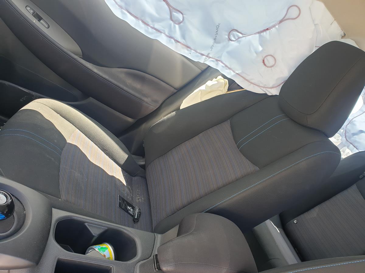 Seats set NISSAN Leaf EV (ZE1)