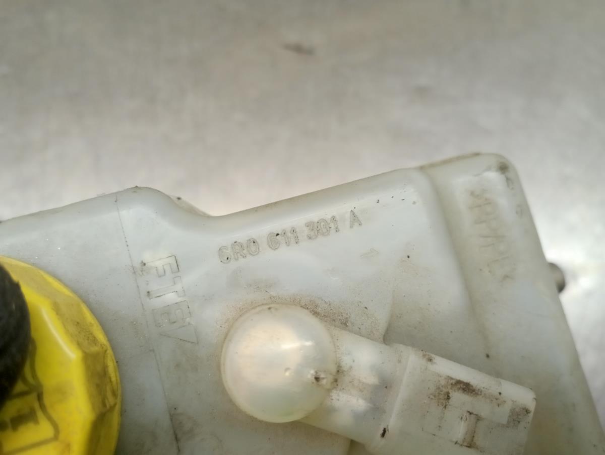 Bomba central dos travões VOLKSWAGEN Polo (6R, 6C) Imagem-3