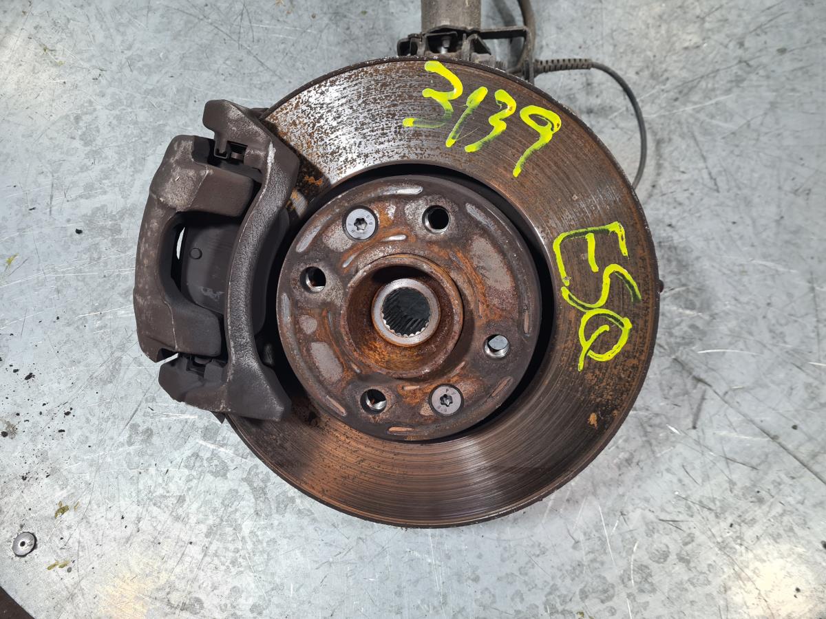 Mangueta delantera izquierda DACIA Sandero III