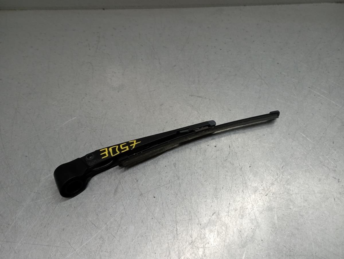 Brazo de limpiaparabrisas trasero MERCEDES-BENZ Classe A (W176)