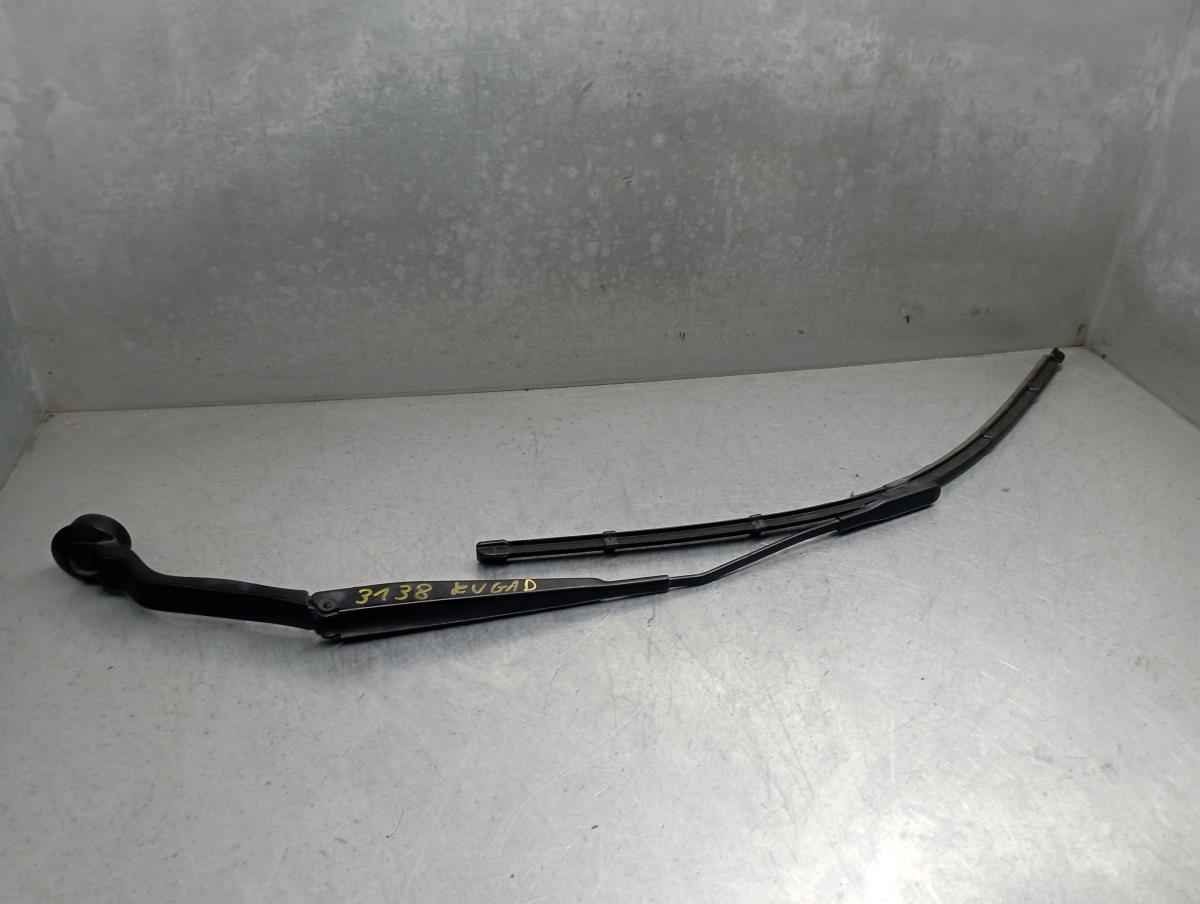Windscreen wiper arm Right front FORD Kuga II (DM2)