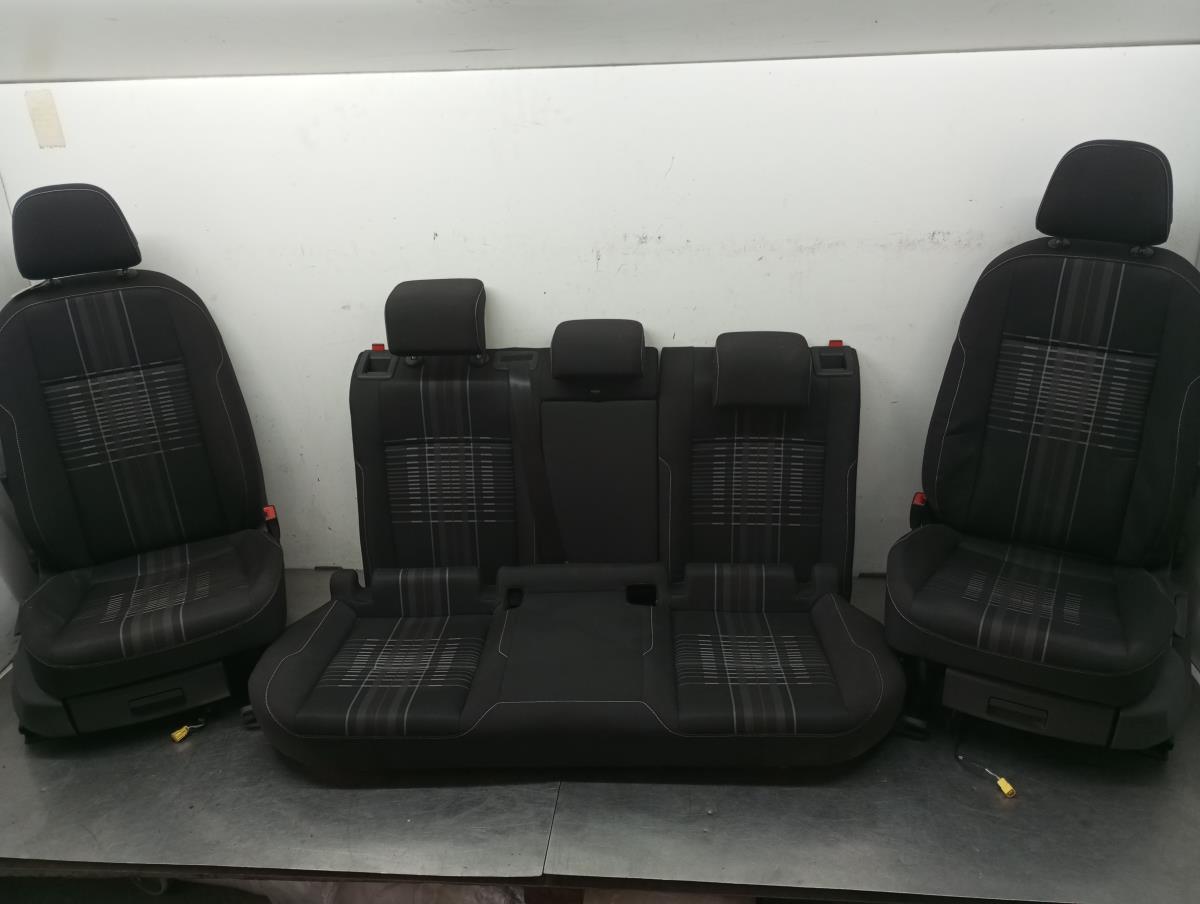 Ensemble sièges VOLKSWAGEN Golf VII (5G1, BQ1, BE1, BE2)