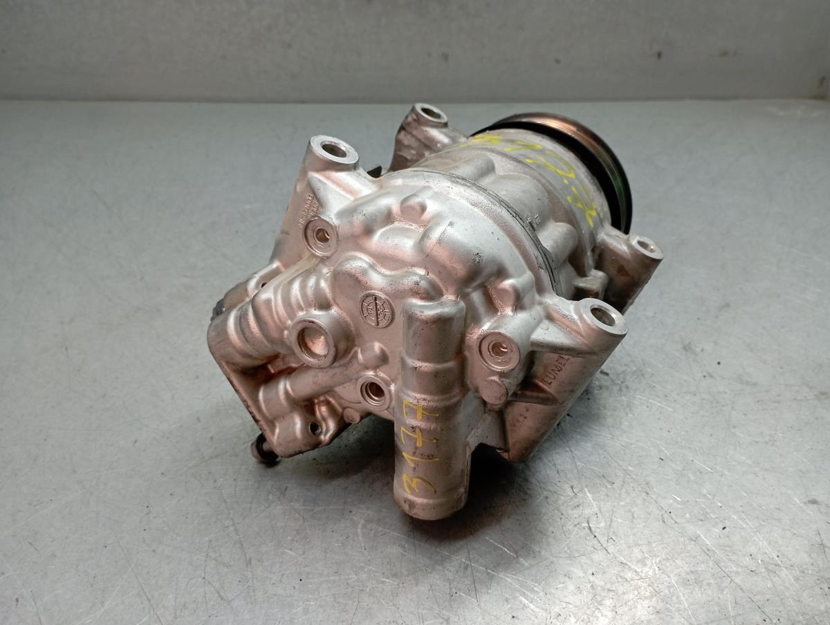 Compressore A/C PEUGEOT 308 III Imagem-1