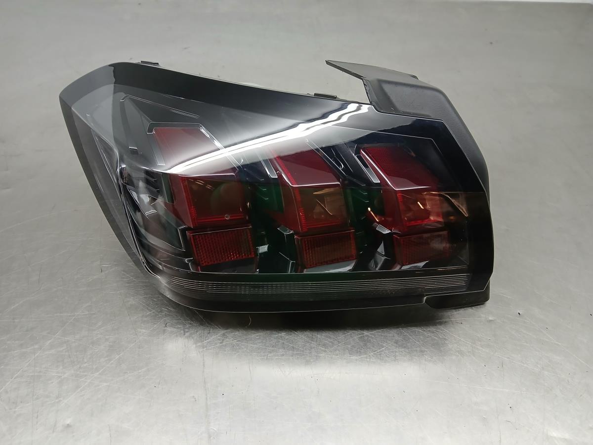 Feu arrière Gauche PEUGEOT 208 II