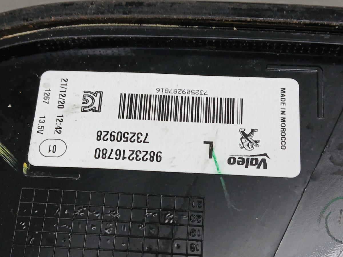 Feu arrière Gauche PEUGEOT 208 II Imagem-5