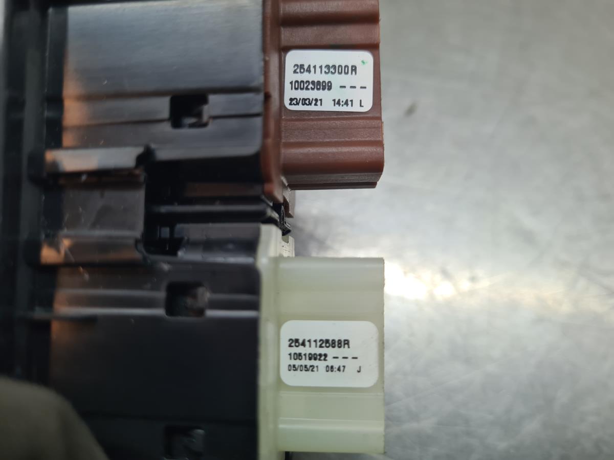 Left Front window control DACIA Sandero III Imagem-4