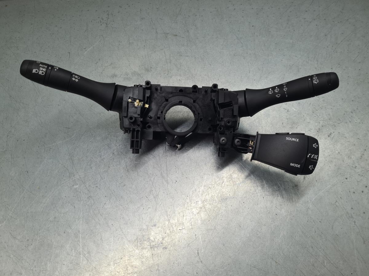 Light and wiper lever set DACIA Sandero III