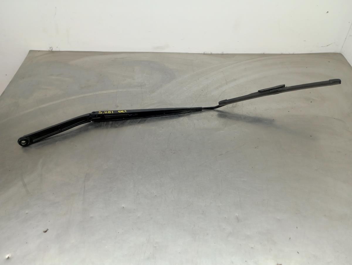 Brazo de limpiaparabrisas delantero derecho RENAULT Clio IV (BH_)