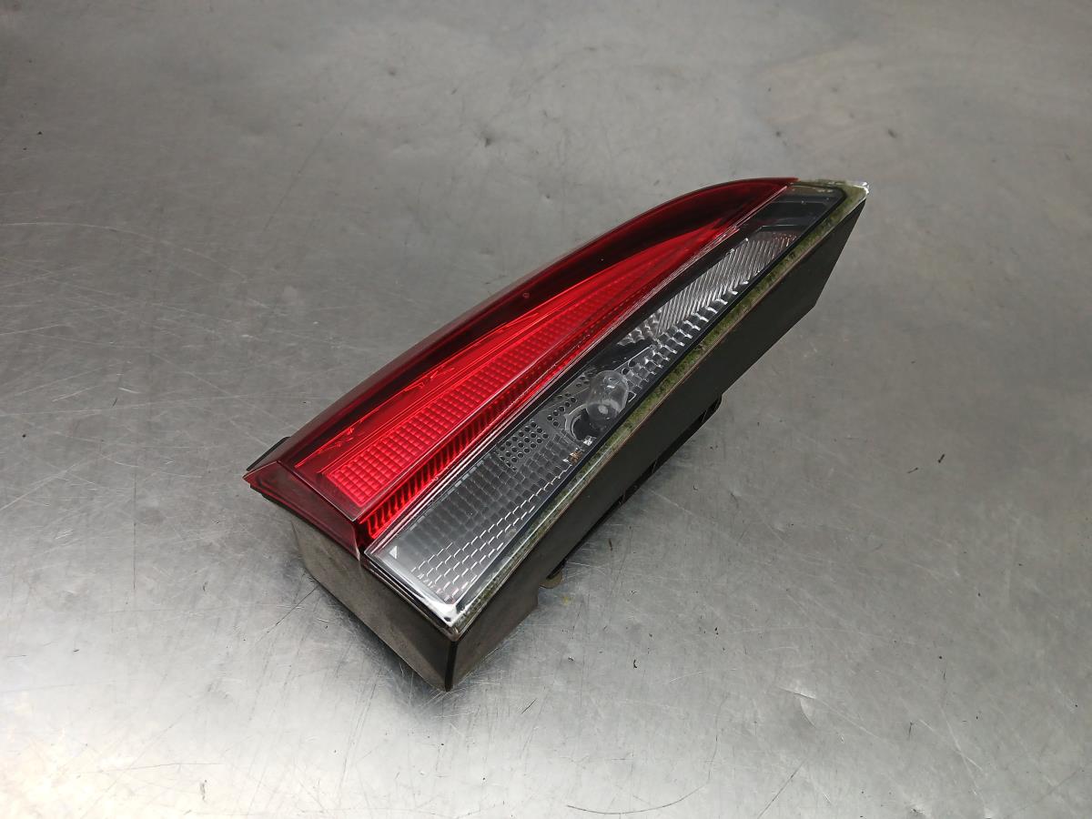 Left Tailgate light  SKODA Kamiq (NW4) Imagem-1