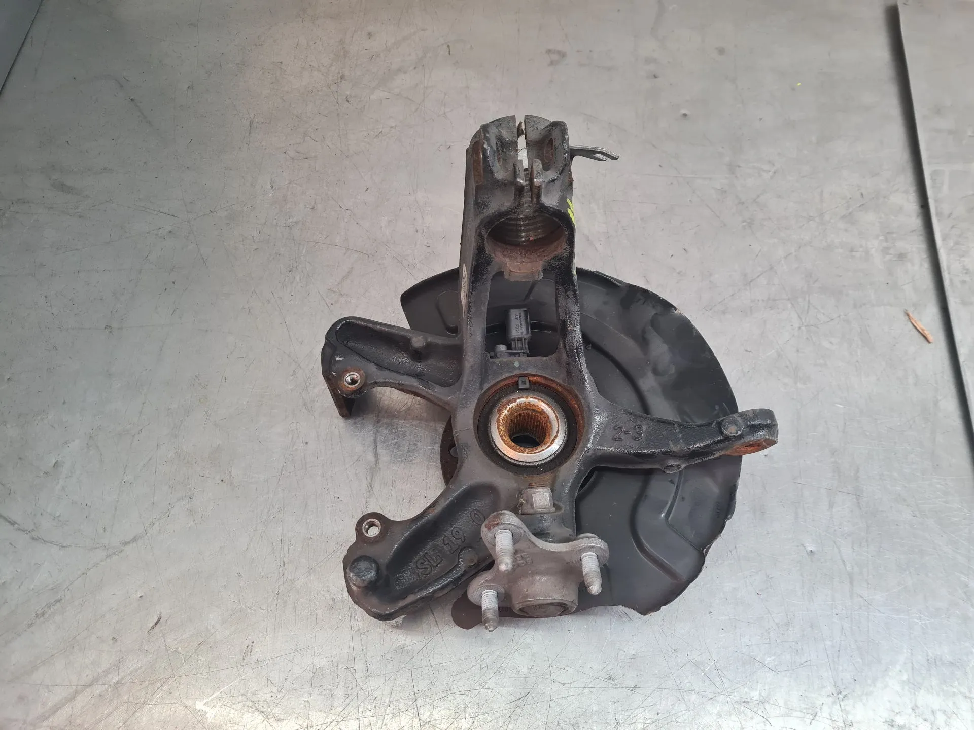 Right front steering knuckle SKODA Kamiq (NW4) Imagem-1