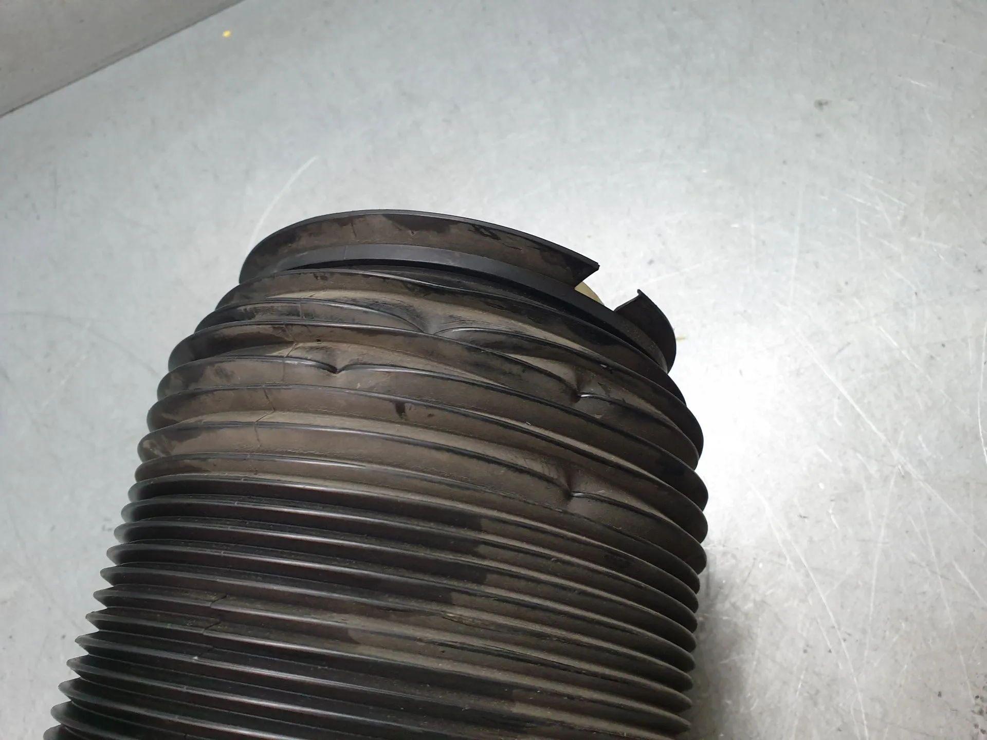 Pompe / ballon de suspension MERCEDES-BENZ Classe E (W212) Imagem-4