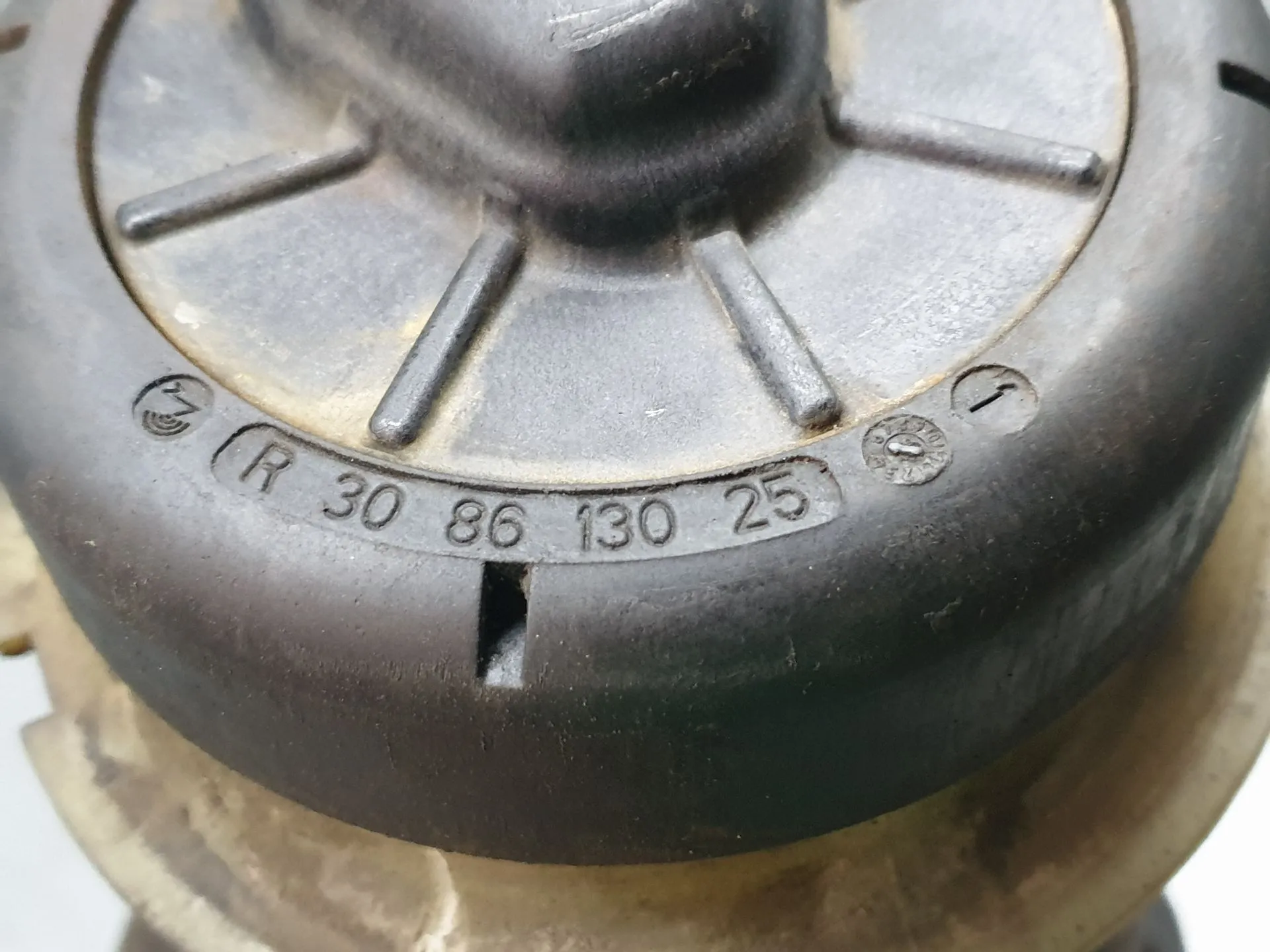 Pompe / ballon de suspension MERCEDES-BENZ Classe E (W212) Imagem-6