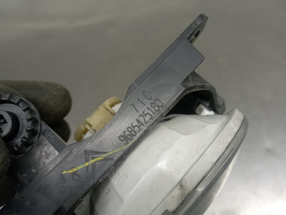 Farol nevoeiro frente direito CITROËN C3 III (SX) Imagem-2