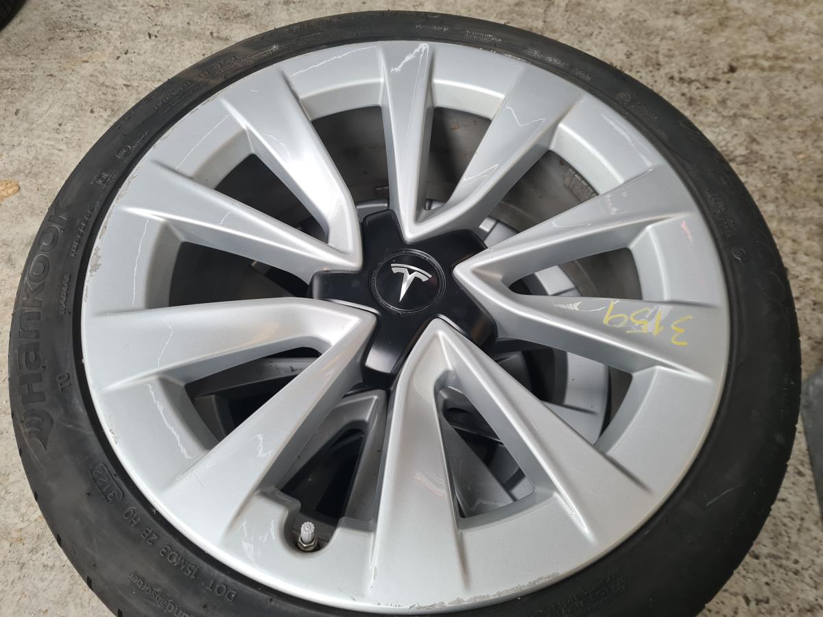 Wheel set TESLA Model 3 (5YJ3) Imagem-1