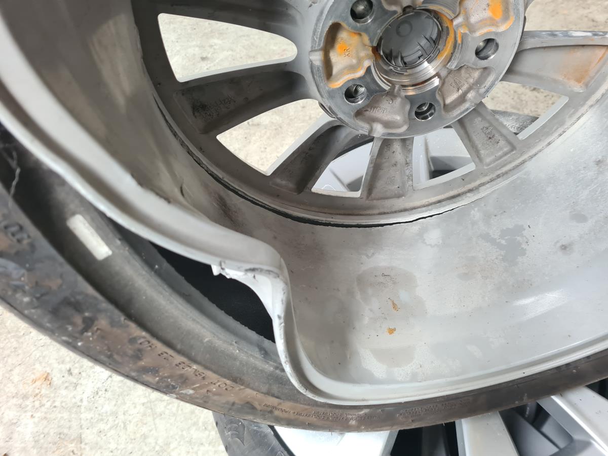 Wheel set TESLA Model 3 (5YJ3) Imagem-5