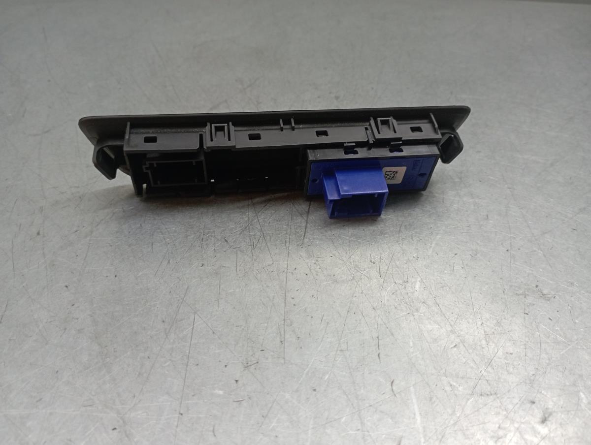 Comando / botão / interruptor multifunções PEUGEOT 208 Imagem-2