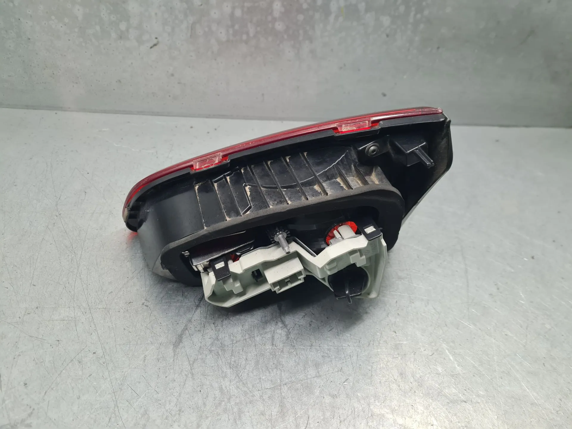 Left Tailgate light  VOLKSWAGEN Golf VII (5G1, BQ1, BE1, BE2) Imagem-3
