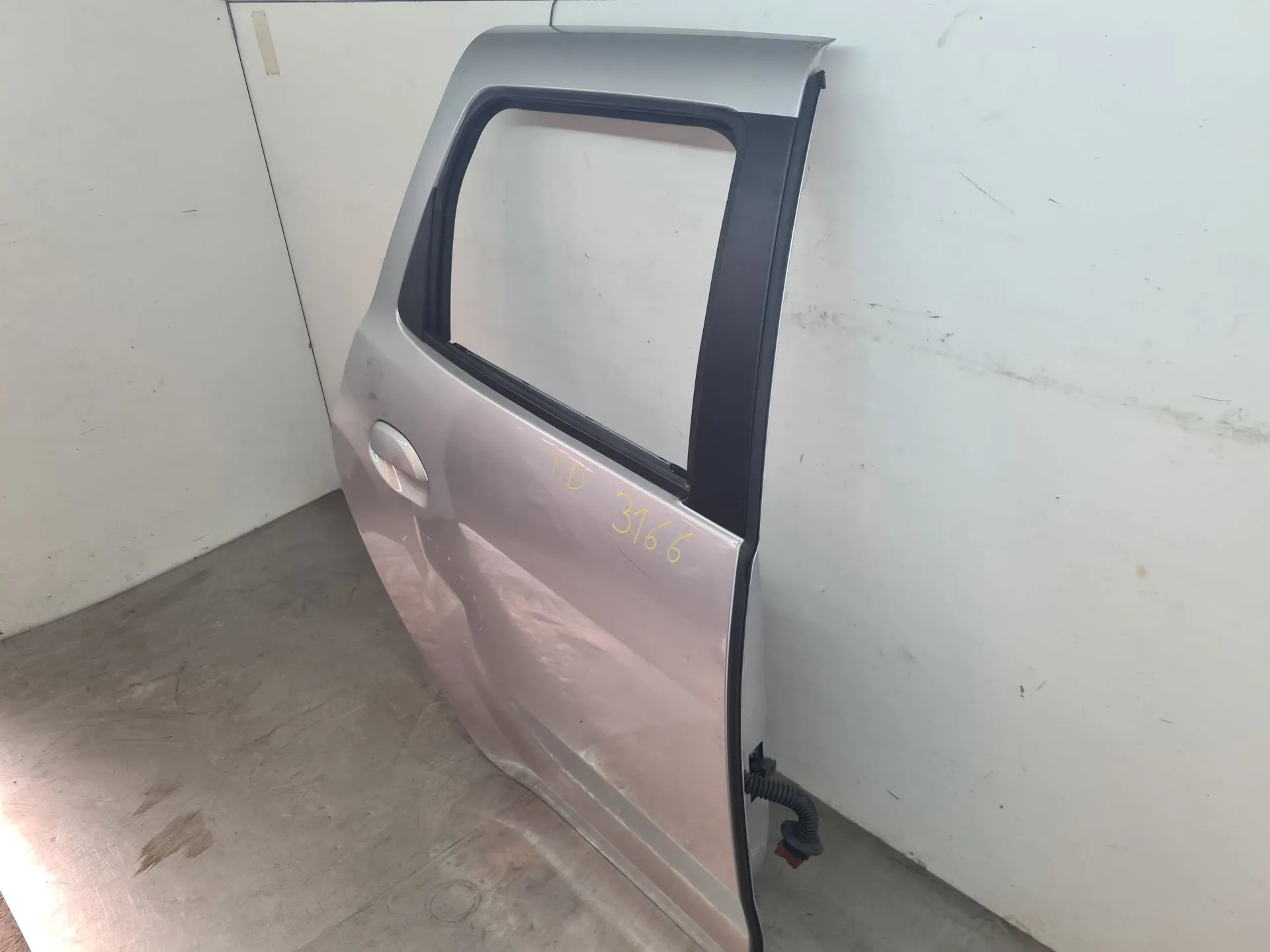 Porta trás direita DACIA Duster (HM_) Imagem-1