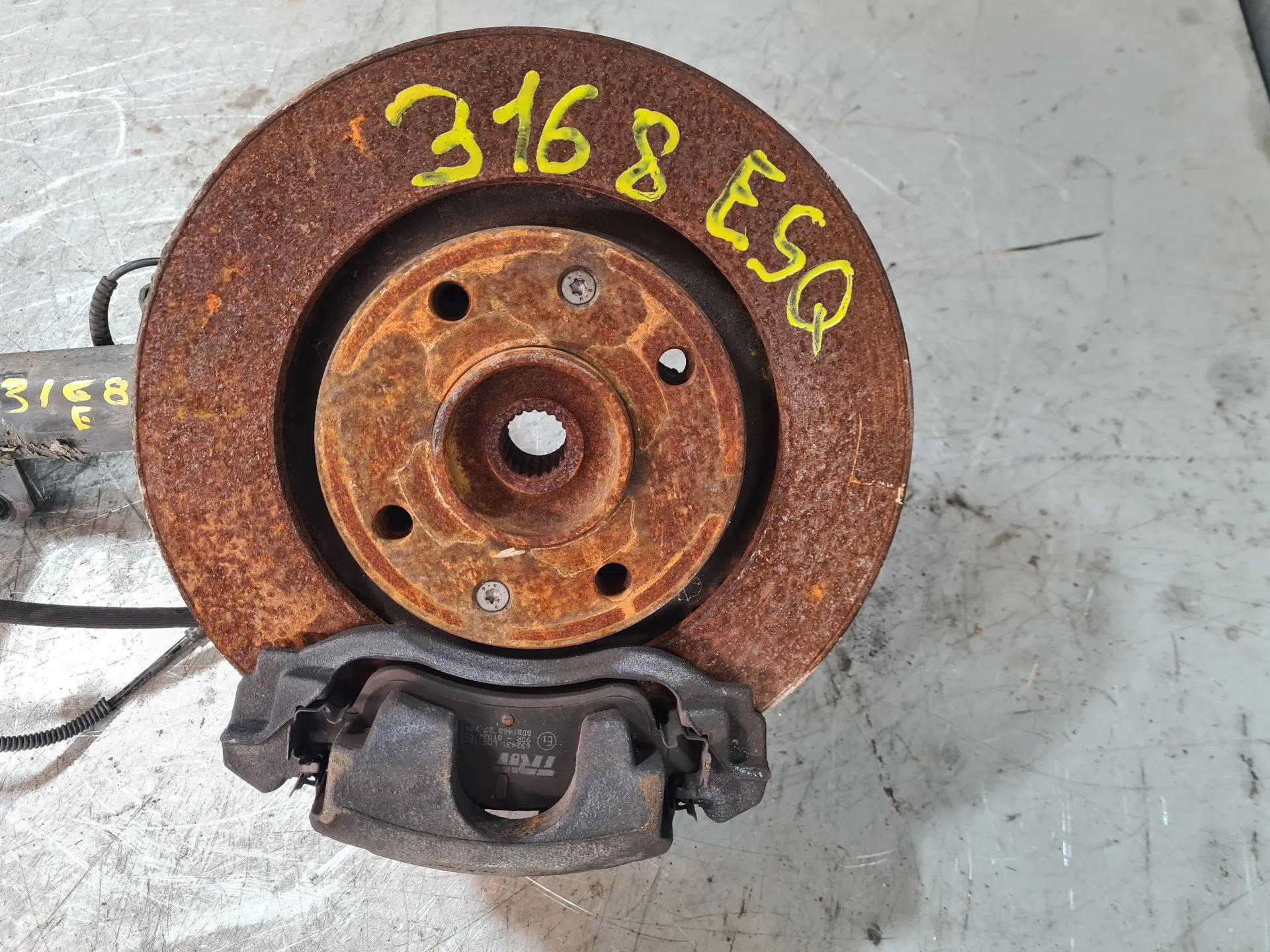 Fusello anteriore sinistro PEUGEOT 208