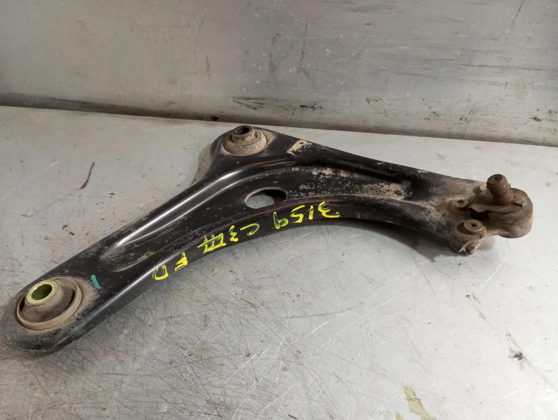 Braccio di sospensione anteriore destra CITROËN C3 III (SX)