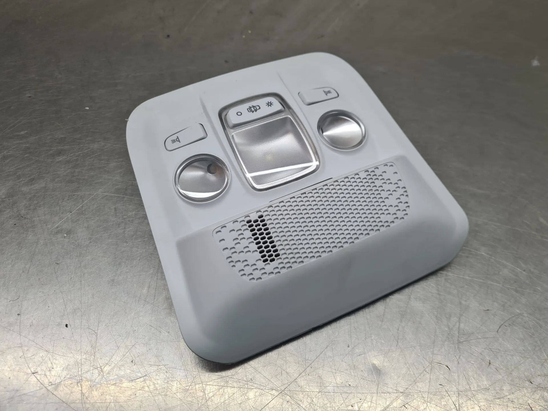 Plafonier frente PEUGEOT 208 Imagem-1