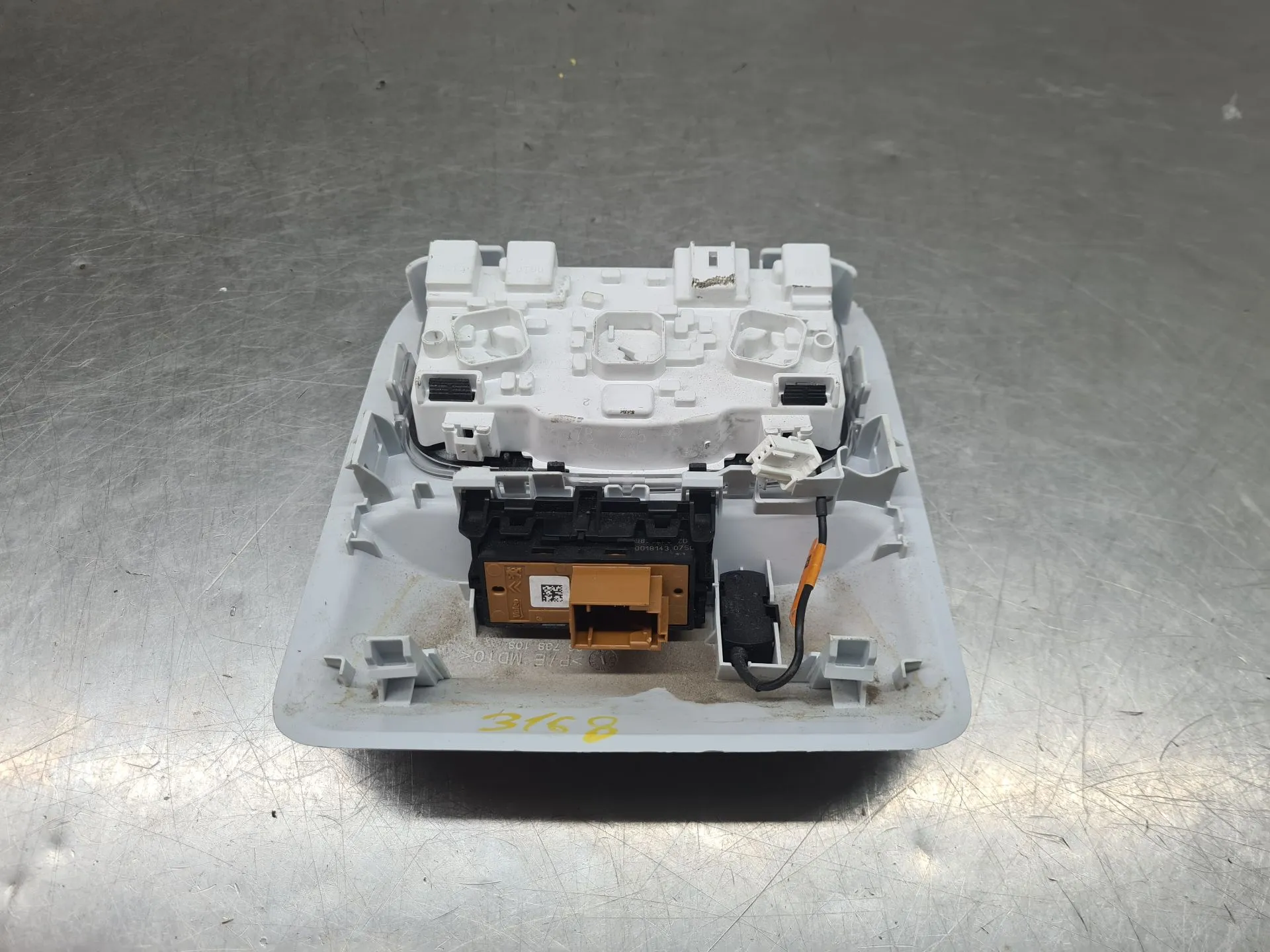 Plafonier frente PEUGEOT 208 Imagem-3