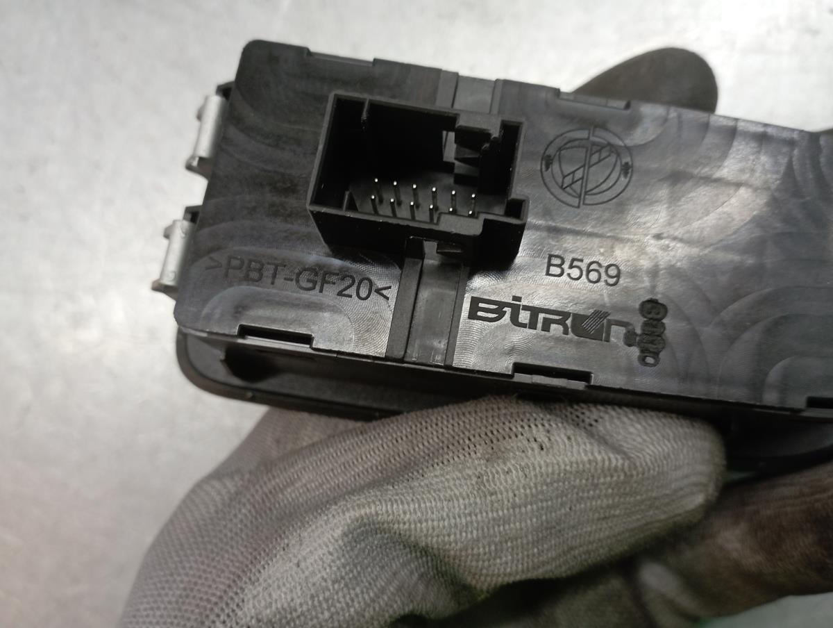 Comando / botão / interruptor multifunções PEUGEOT Bipper Tepee Imagem-3