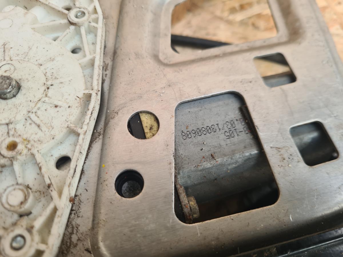 Lève-vitre avant gauche MERCEDES-BENZ Classe S (W220) Imagem-3