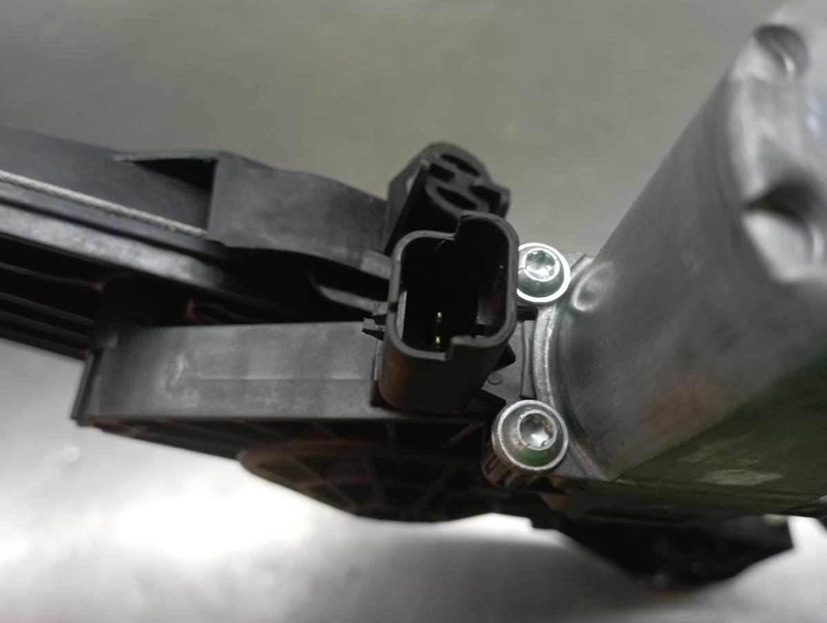 Lève-vitre avant gauche PEUGEOT 308 III Imagem-3