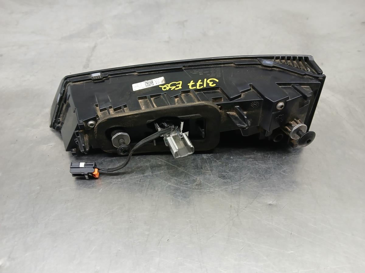 Feu de coffre Gauche PEUGEOT 308 III Imagem-3