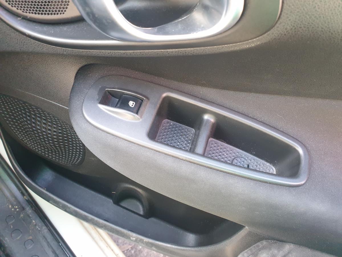 Mando / interruptor elevalunas delantero derecho FIAT 500L (351_, 352_)